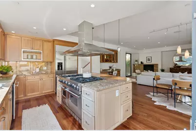 1015 Grand View Dr, Berkeley, CA 94705 - Photo 22