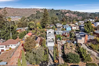 7554 Sunkist Dr, Oakland, CA 94605 - Photo 44