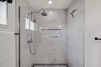 7554 Sunkist Dr, Oakland, CA 94605 - Photo 36