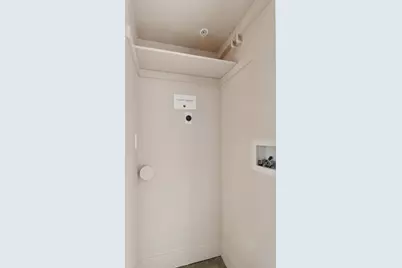 675 8th St #10, Oakland, CA 94607 - Photo 8