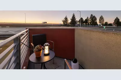 675 8th St #10, Oakland, CA 94607 - Photo 40