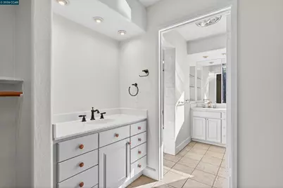 15 Fairway Pl, Fairfield, CA 94534 - Photo 24