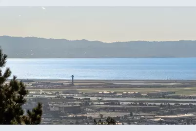 298 Stantonville Drive, Oakland, CA 94619 - Photo 54