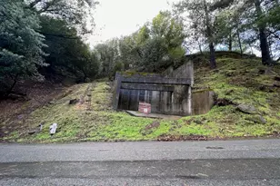 6558 Girvin Dr, Oakland, CA 94611 - Photo 12