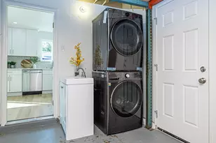 1952 Shoreview Ave, San Mateo, CA 94401 - Photo 20