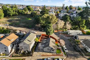 2151 Santa Rita St, Oakland, CA 94601 - Photo 38