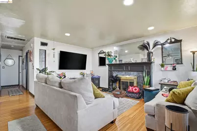 127 Hampton Rd, Hayward, CA 94541 - Photo 4