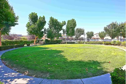 215 Santa Barbara St, San Pablo, CA 94806 - Photo 2