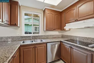 4690 Brookfield Dr, Sacramento, CA 95823 - Photo 4