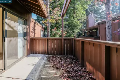 833 Camelback Pl, Pleasant Hill, CA 94523 - Photo 16