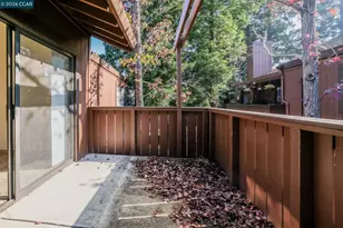 833 Camelback Pl, Pleasant Hill, CA 94523 - Photo 16