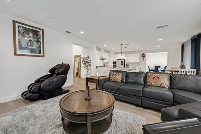 2505 Mulholland Dr, Lathrop, CA 95330 - Photo 8