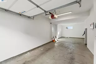 931 Edy Ln, Oakland, CA 94607 - Photo 38