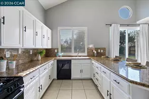 1100 Cherry Blossom Ln, Tracy, CA 95377 - Photo 10