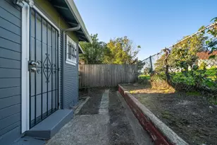 6628 Brann St, Oakland, CA 94605 - Photo 22