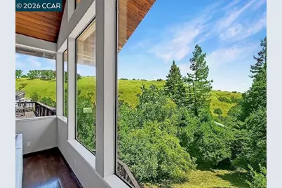 130 Hillcroft Way, Walnut Creek, CA 94597 - Photo 6