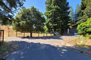 40 Hilldale Ct, Orinda, CA 94563 - Photo 2