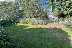 4101 Mountain View Ave, Oakland, CA 94605 - Photo 22