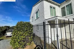 4101 Mountain View Ave, Oakland, CA 94605 - Photo 8