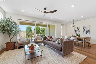 3185 Congressional Way, Hollister, CA 95023 - Photo 2