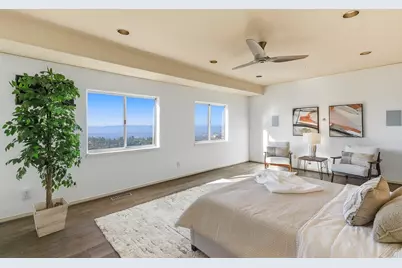 6413 Gwin Ct, Oakland, CA 94611 - Photo 16