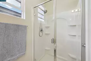 1078 Santa Lucia Dr, Pittsburg, CA 94565 - Photo 22