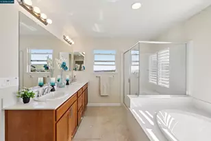 1078 Santa Lucia Dr, Pittsburg, CA 94565 - Photo 32