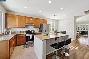 1078 Santa Lucia Dr, Pittsburg, CA 94565 - Photo 16