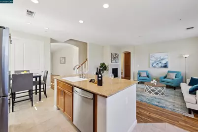 1078 Santa Lucia Dr, Pittsburg, CA 94565 - Photo 14