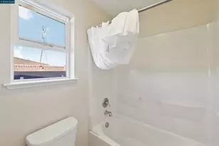 1078 Santa Lucia Dr, Pittsburg, CA 94565 - Photo 36