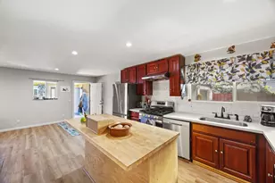 7447 Lockwood St, Oakland, CA 94621 - Photo 6