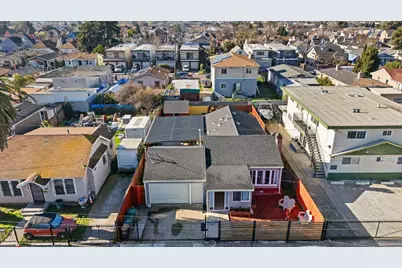 7447 Lockwood St, Oakland, CA 94621 - Photo 2