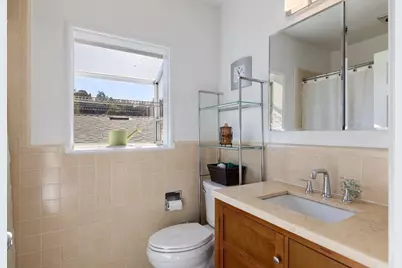 9600 Golf Links, Oakland, CA 94605 - Photo 20