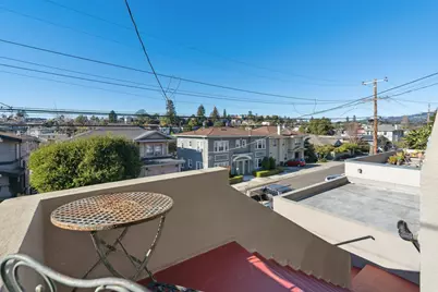 830 Walker Ave, Oakland, CA 94610 - Photo 2