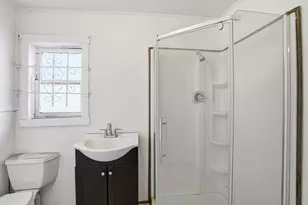 1347 Shafter Ave, San Francisco, CA 94124 - Photo 16