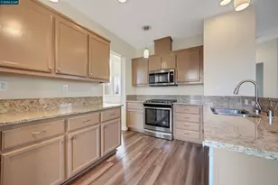 738 Marsh Pl, Fairfield, CA 94533 - Photo 14