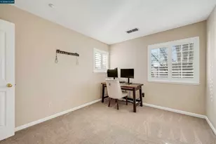 738 Marsh Pl, Fairfield, CA 94533 - Photo 32