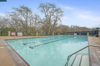 738 Marsh Pl, Fairfield, CA 94533 - Photo 2