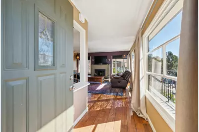 10768 Sheldon St, Oakland, CA 94605 - Photo 6