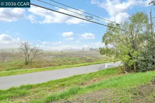 4129 Cabrilho Dr, Martinez, CA 94555 - Photo 22