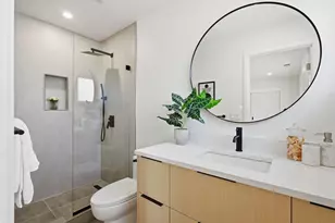 1594 Hallbrook Dr, San Jose, CA 95118 - Photo 20