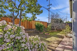 1594 Hallbrook Dr, San Jose, CA 95118 - Photo 30