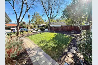 14 Bristol Ct, Pleasant Hill, CA 94523 - Photo 4