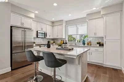 1426 Seawind Dr, Richmond, CA 94804 - Photo 18