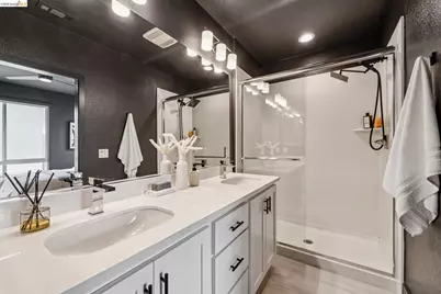 1426 Seawind Dr, Richmond, CA 94804 - Photo 36