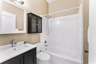 1046 Alcatraz Ave, Oakland, CA 94608 - Photo 14