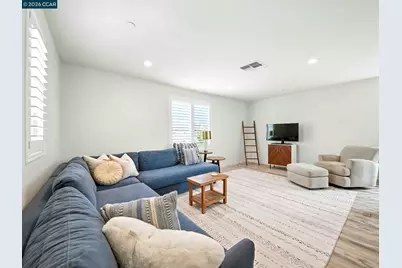 2433 Sanders Ln, Fairfield, CA 94533 - Photo 12