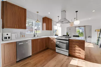 2700 26th Ave, Oakland, CA 94601 - Photo 30