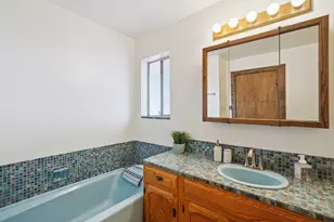23762 Hutchinson Rd, Los Gatos, CA 95033 - Photo 12