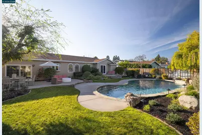 902 Kane Cir, Walnut Creek, CA 94598 - Photo 32